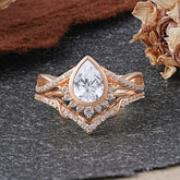 Ultra Luxurious Vintage Pear-Cut Lab Diamond Ring Set